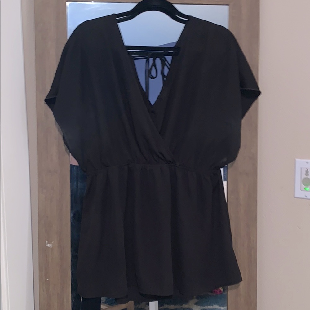 Flowy Tie Back Blouse
